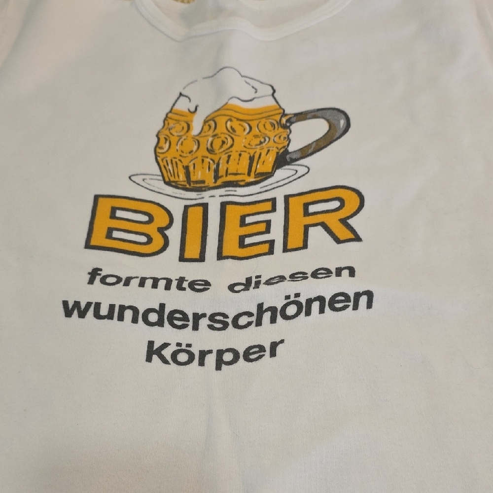 Vintage White T-shirt with the German phrase